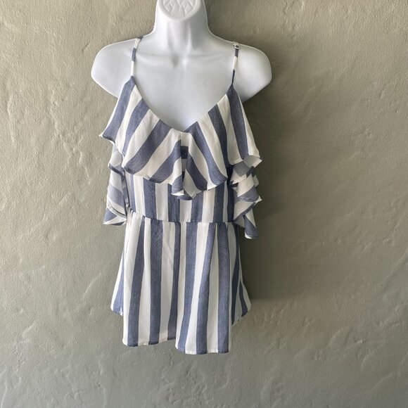 LULUS GRAY & WHITE STRIPE ROMPER MED NWOT - Picture 4 of 6